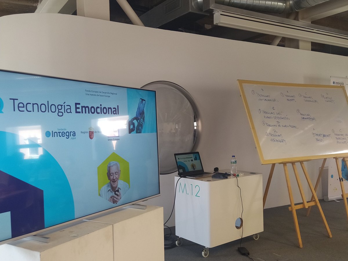 AMUVIM , junto con otras entidades,  colegios oficiales,  universidad de Murcia y  Fundación Íntegra, está colaborado en la elaboración de la Estrategia de Tecnología Emocional que se desarrollará entre los meses de julio y diciembre. Esta primera fase denominada "Empatía"