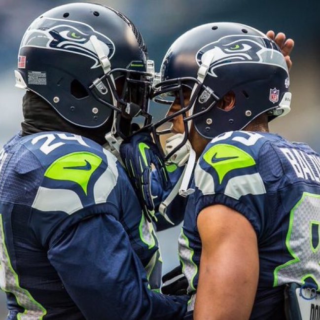 SamiOnTap's tweet photo. Beast Mode x Doug Baldwin 

One of the coldest photos in Seahawks history 🥶 https://t.co/gow0gjlp4F