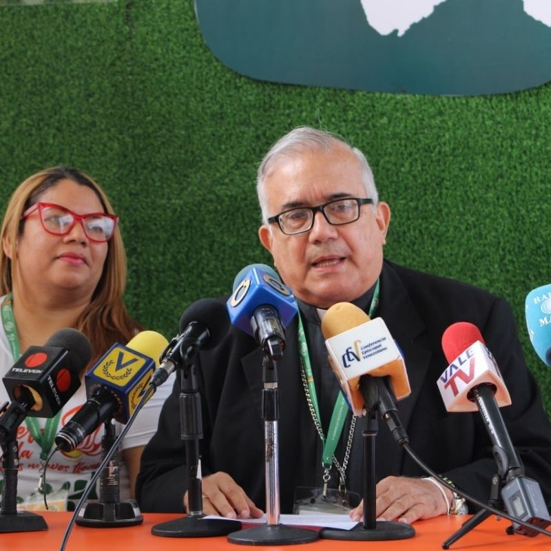 CEVmedios's tweet photo. Mons. Mariano Parra en la rueda de prensa de apertura de la II Asamblea Nacional de Pastoral: “La II ANP será un espacio de sinodalidad, escucha y discernimiento”
https://t.co/BBQ25gL9Vw
#CEVNoticias #IIANP https://t.co/kwfW3VBbkA