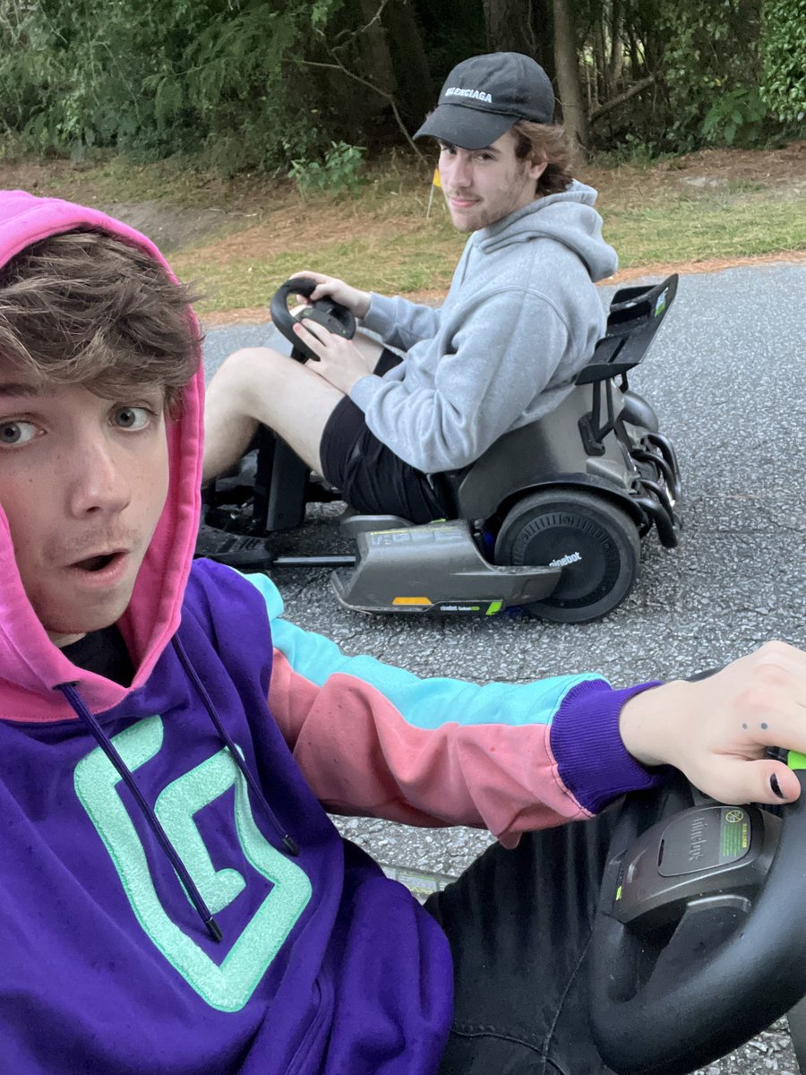 honkkarl's tweet photo. these 2 pull up to ur girl, wyd? https://t.co/XYv43XHi68