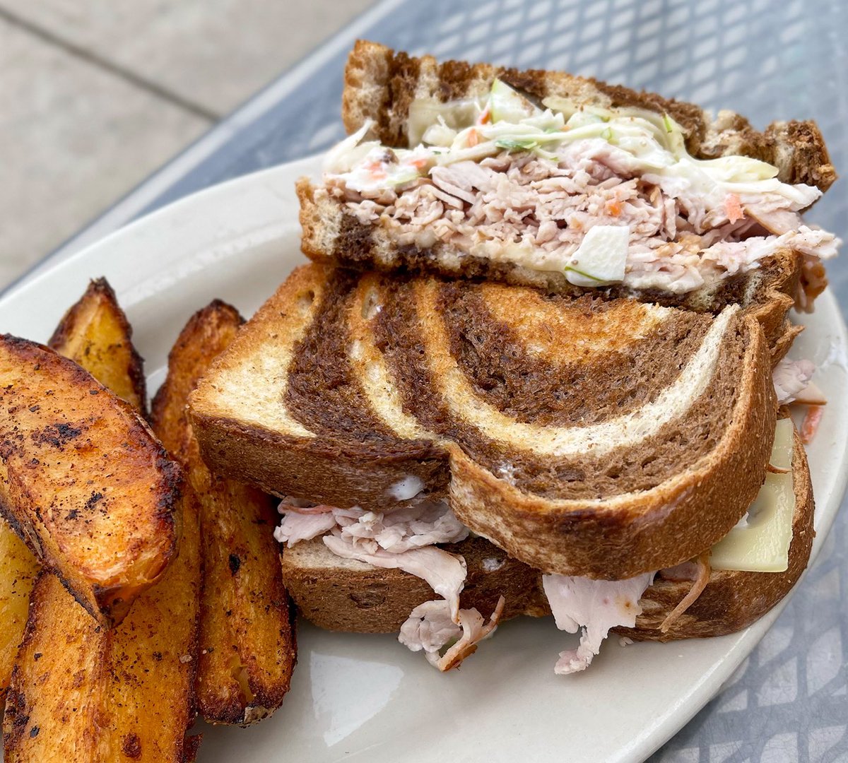 CocoFairfields's tweet image. Happy Friday! It’s a great day to get out and explore downtown Berkley! ☀️🍴🛍