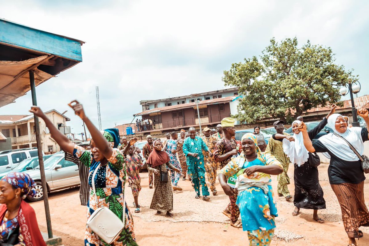 olamidesaphyr's tweet photo. Gradually, the older generation politicians will make way for the agile, intelligent and creative young people. 
#Expysaphyr2023 #SoroSokeGeneration #YouthLokan https://t.co/FTu9iaNcGQ