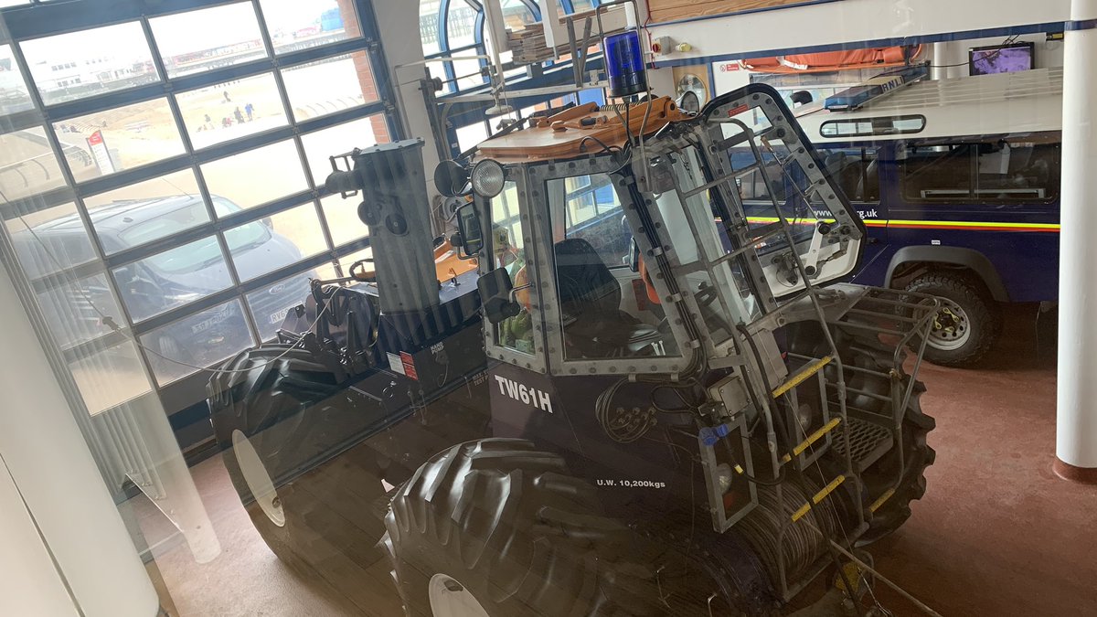 MarkLForrest's tweet photo. The #Blackpool #Lifeboat team are such a wonderful bunch of selfless individuals who make up a life saving team. Pop in and say hi to them next time you’re on the Prom, they love chatting about their operation. #RNLIBlackpool @visitBlackpool @visitfyldecoast https://t.co/E1pJSwGKmM