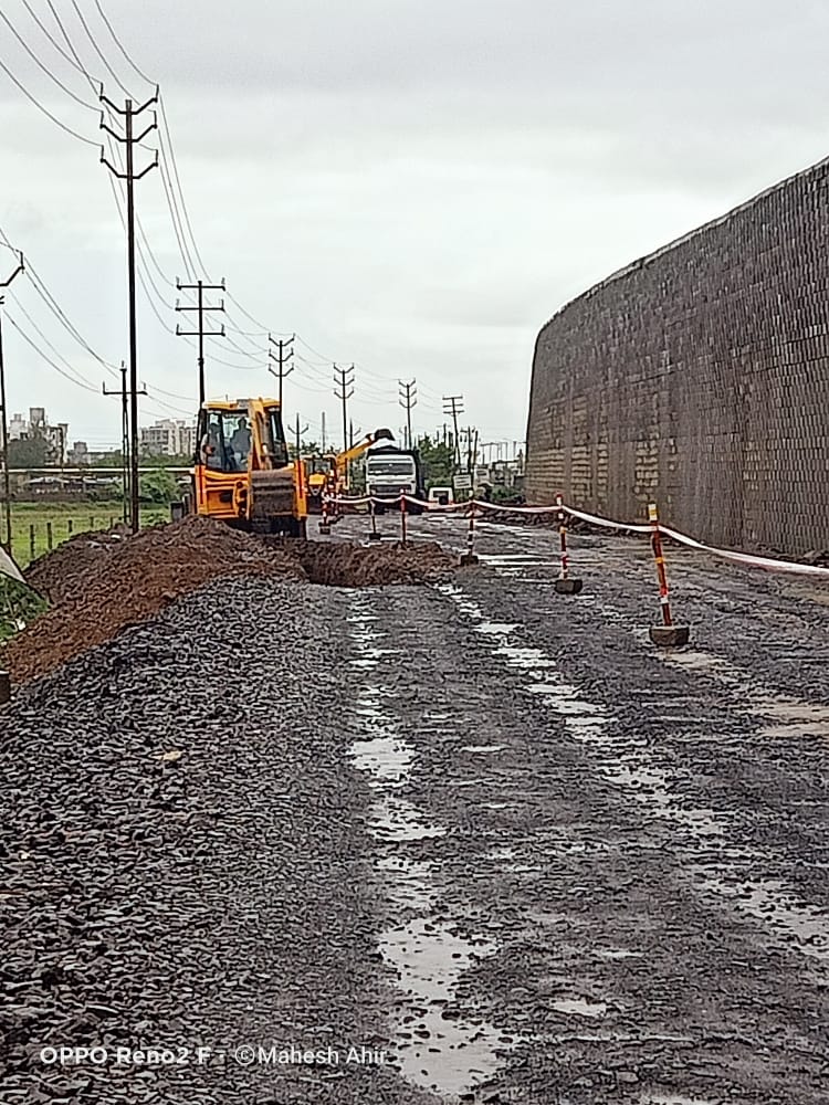 Field visits are powerful learning experiences

Recently got to visit water logged road in khambhalia which disrupted the regular traffic. Mobilised some machinery and by the night it was functional #firstrains
<a href="/pkumarias/">Pankaj Kumar</a> <a href="/COLLECTORDWK/">Collector Devbhumi Dwarka</a> 
<a href="/sdmkhambhalia/">SDM KHAMBHALIA AND ERO - 81, KHAMBHALIA L.A.</a>