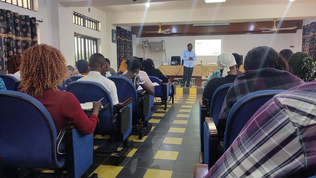 ASouwebath's tweet image. Le mercredi, j'ai participé à une formation sur le fact checking organisée par @unfpa_benin en partenariat avec l'OMS. Je suis mieux outillée pour 🤺 les fausses ❌❌❌ informations surtout en période de pandémie grâce au formateur @EmmanuelGanse. 
@bjlaurenceau
@BHelwise