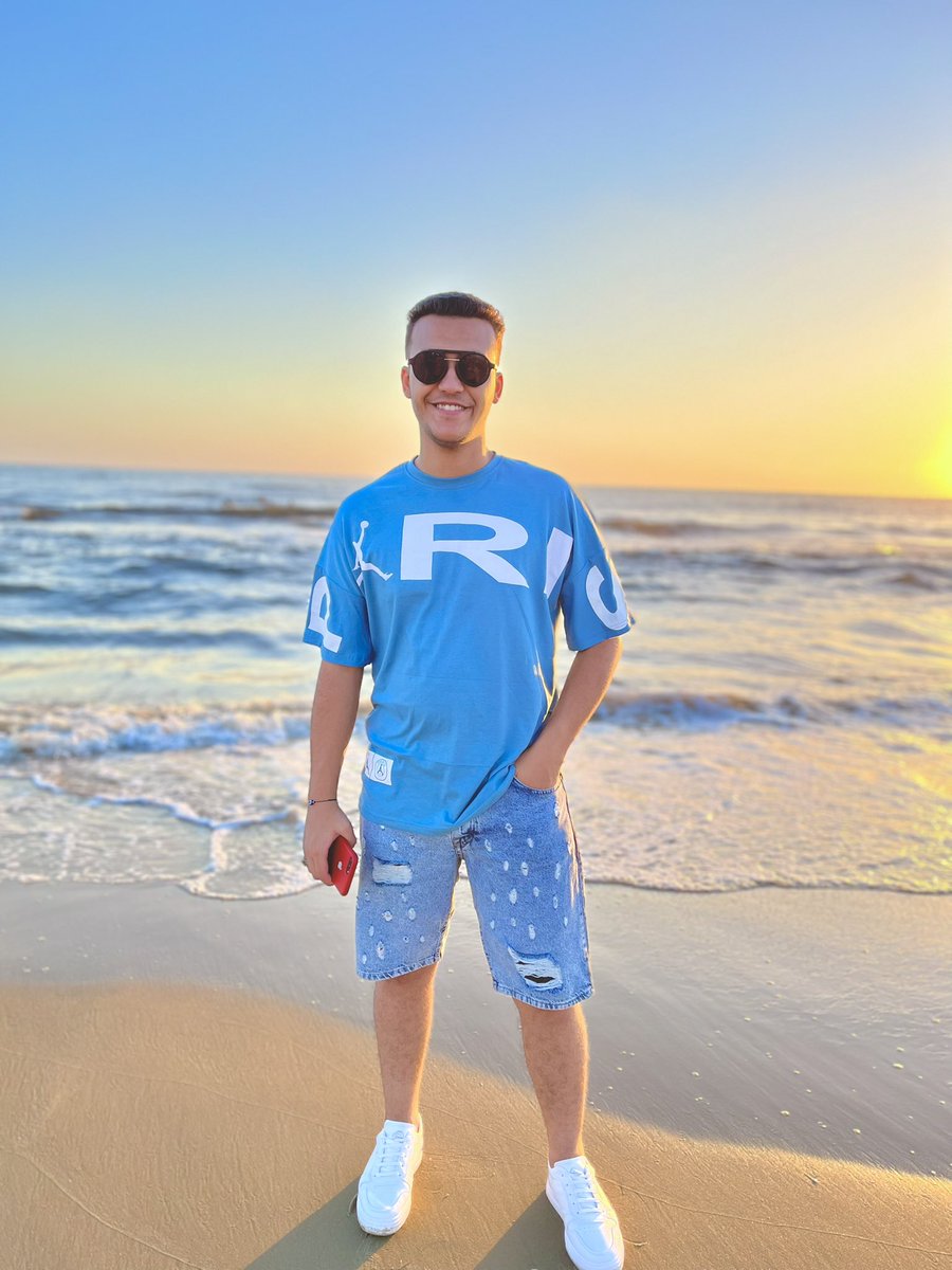 كل عام وانت بخير 💕
#صورة_جديدة_للملف_الشخصي