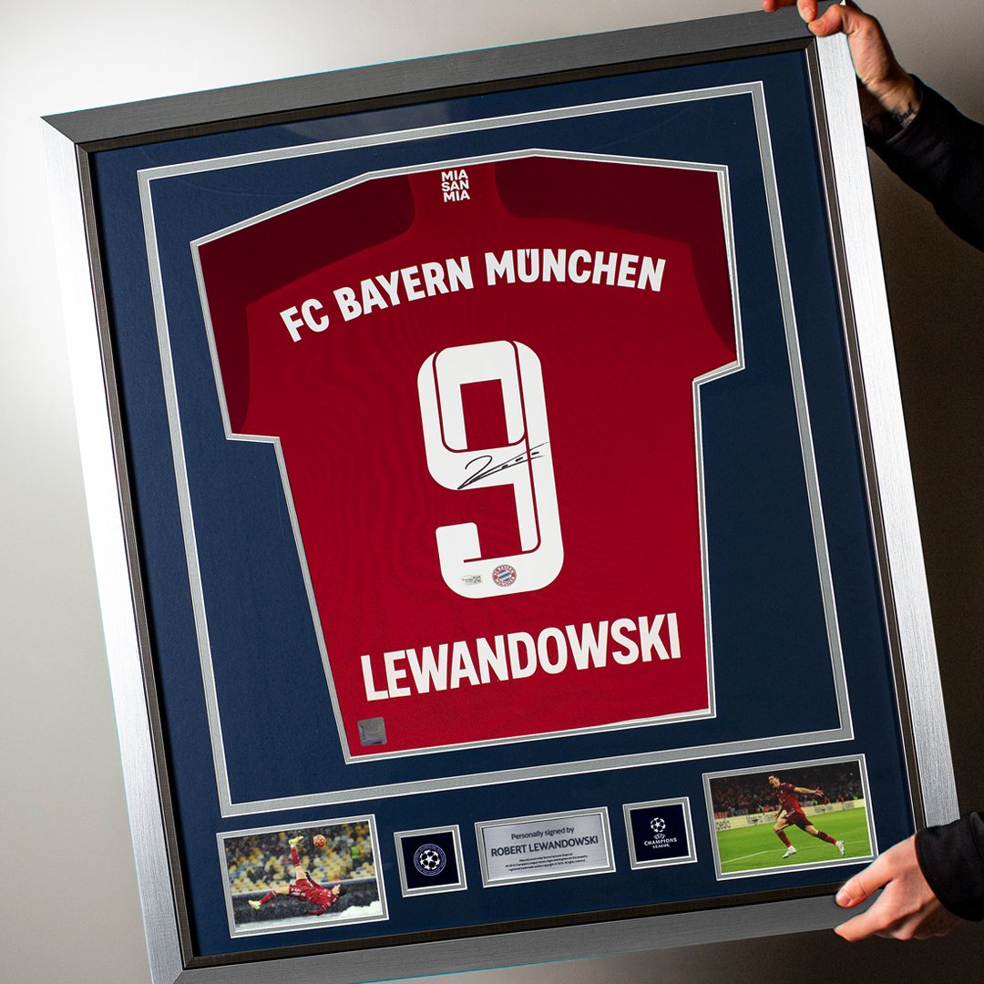 🔥 Brand new to Icons.com: Robert Lewandowski signed memorabilia! Shop the full collection of shirts, boots and balls on our site right now... ➡️ icons.com/players/l-z/ro…