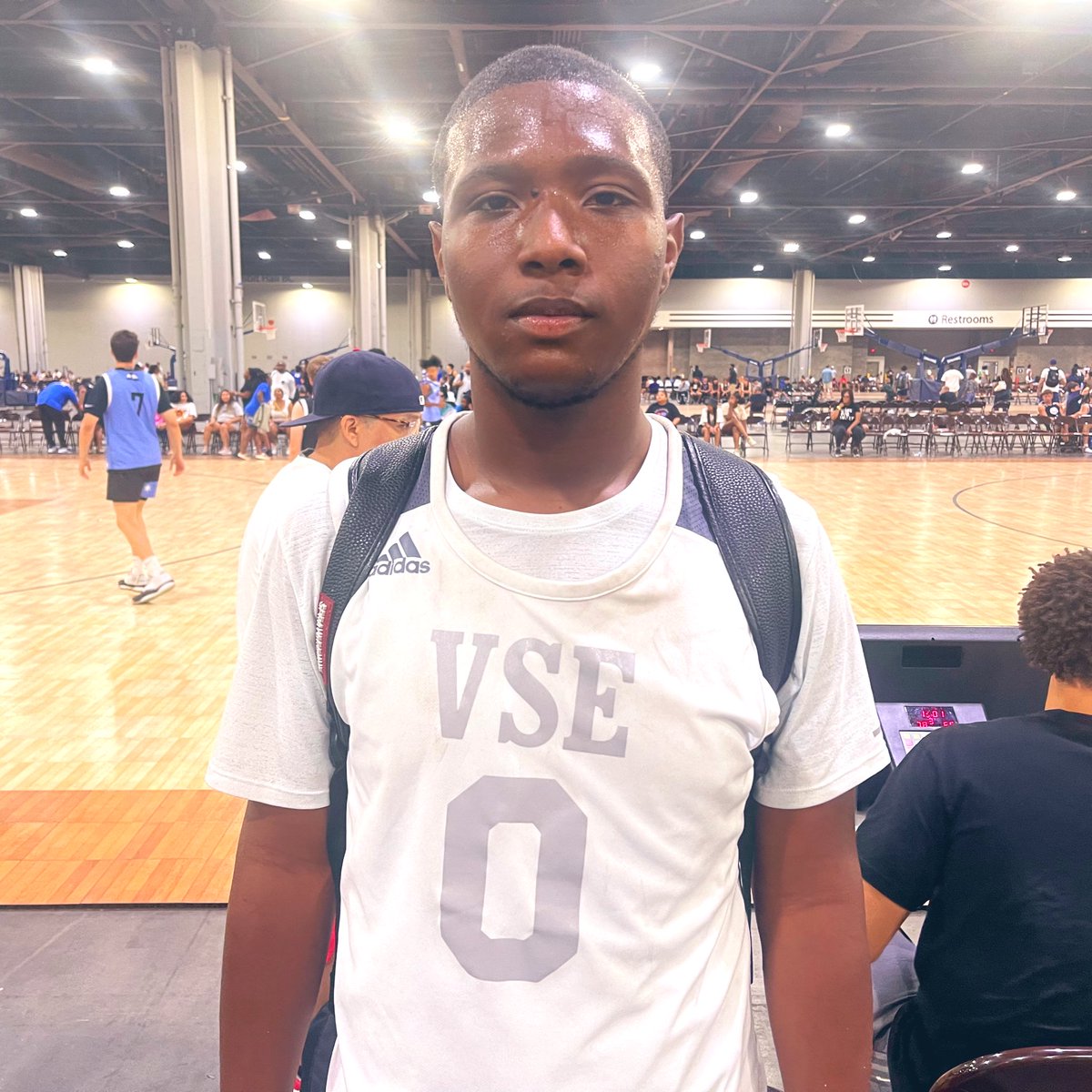 hoopseen's tweet photo. Virginia Supreme Elite takes a 78-65 win over Chi-Town Bulldogs after trailing by double-digits. This squad is REAL.

#2 @aaronbrooks2023 20 PTS
#4 @gabriel51475209 17 PTS
#0 @triixz_tre 13 PTS (3 treys)
#13 @lul_gwop 11 PTS

#BOTS

@vasupremeelite @RAWE_RECRUITS https://t.co/UxYcQY3cQR