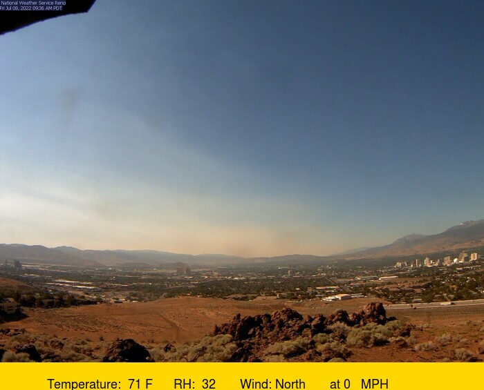 NNPHAQ's tweet photo. The #WashburnFire in @YosemiteNPS is sending smoke to Northern Nevada. Slight changes in weather conditions and fire activity can result in rapid changes in air quality. #BeSmokeSmart reduce outdoor activity and stay indoors when smoke hits. https://t.co/T1uyv8C1YZ https://t.co/rXl9cZo9hw