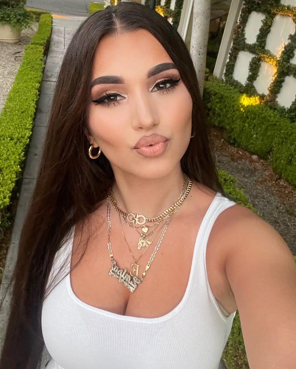 Sweet 😘 kiss 💋💋💖