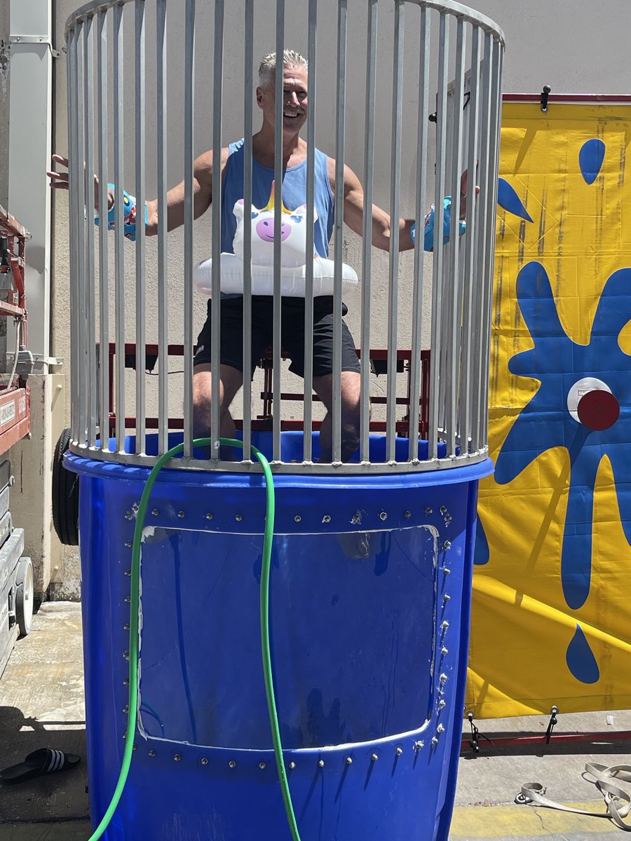 Ed Whitaker tweet media