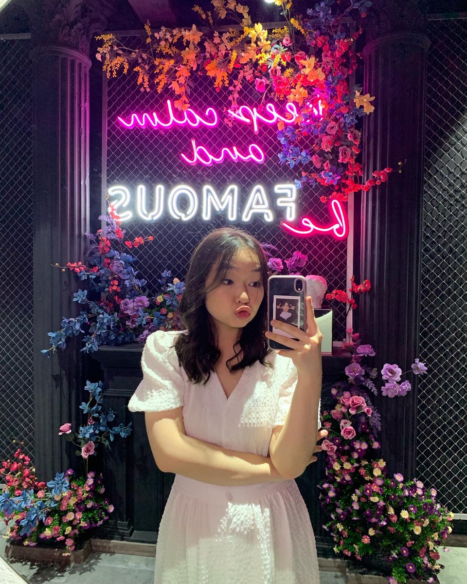 nevansie's tweet photo. #HBD_TO_ARMY
#HappyBirthdayToARMY
#HappyARMYDay
#OurBorahaeDay 
#Happy9thBirthdayARMY https://t.co/NrFK55dwM1