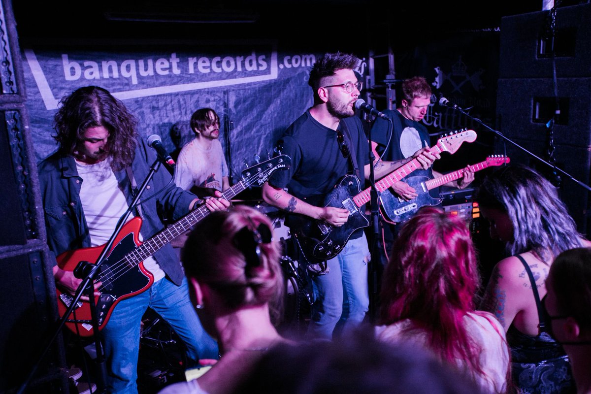 BELLEVUE DAYS (@bellevuedays) on Twitter photo Cheers <a href="/BanquetRecords/">Banquet Records</a> & <a href="/YoungGunsUK/">Young Guns</a> for having us last night. Until next time… x
📸: Corrine Cumming Cheers <a href="/BanquetRecords/">Banquet Records</a> & <a href="/YoungGunsUK/">Young Guns</a> for having us last night. Until next time… x
📸: Corrine Cumming
