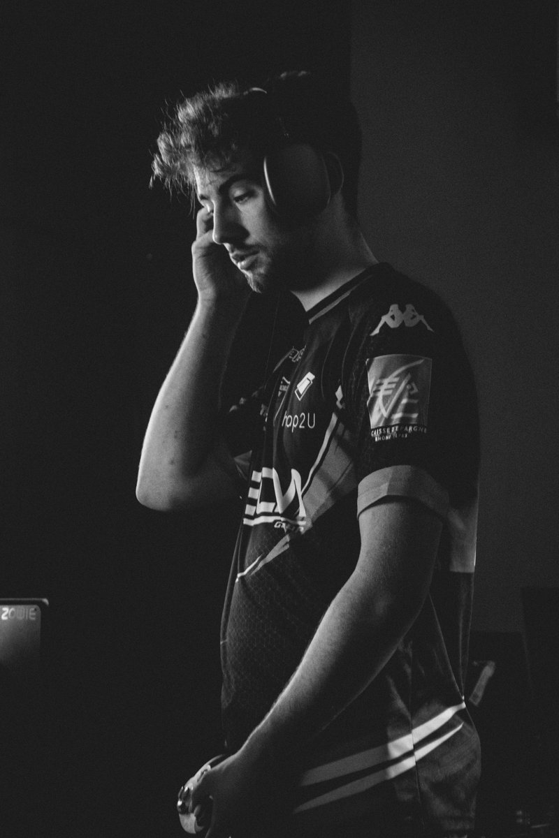 Douille Corporation tweet media