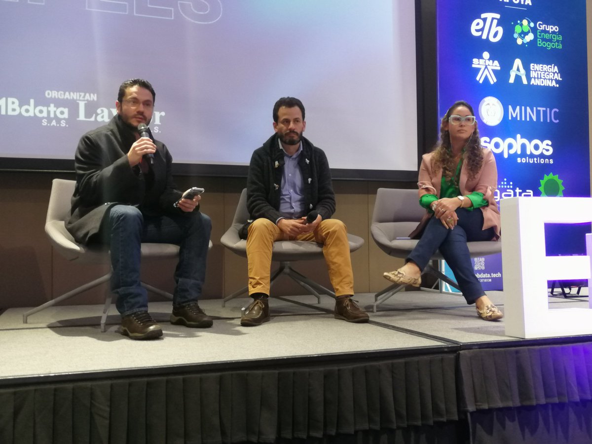 ConsejeriaTIC's tweet image. &quot;La tecnología es un habilitador para la eficiencia, organización y sostenibilidad de las ciudades, pero de las personas depende el aprovechamiento estratégico que mejora los servicios y la calidad de vida de la población&quot;, Luís C. Correa de @umanizales. #embdata2022