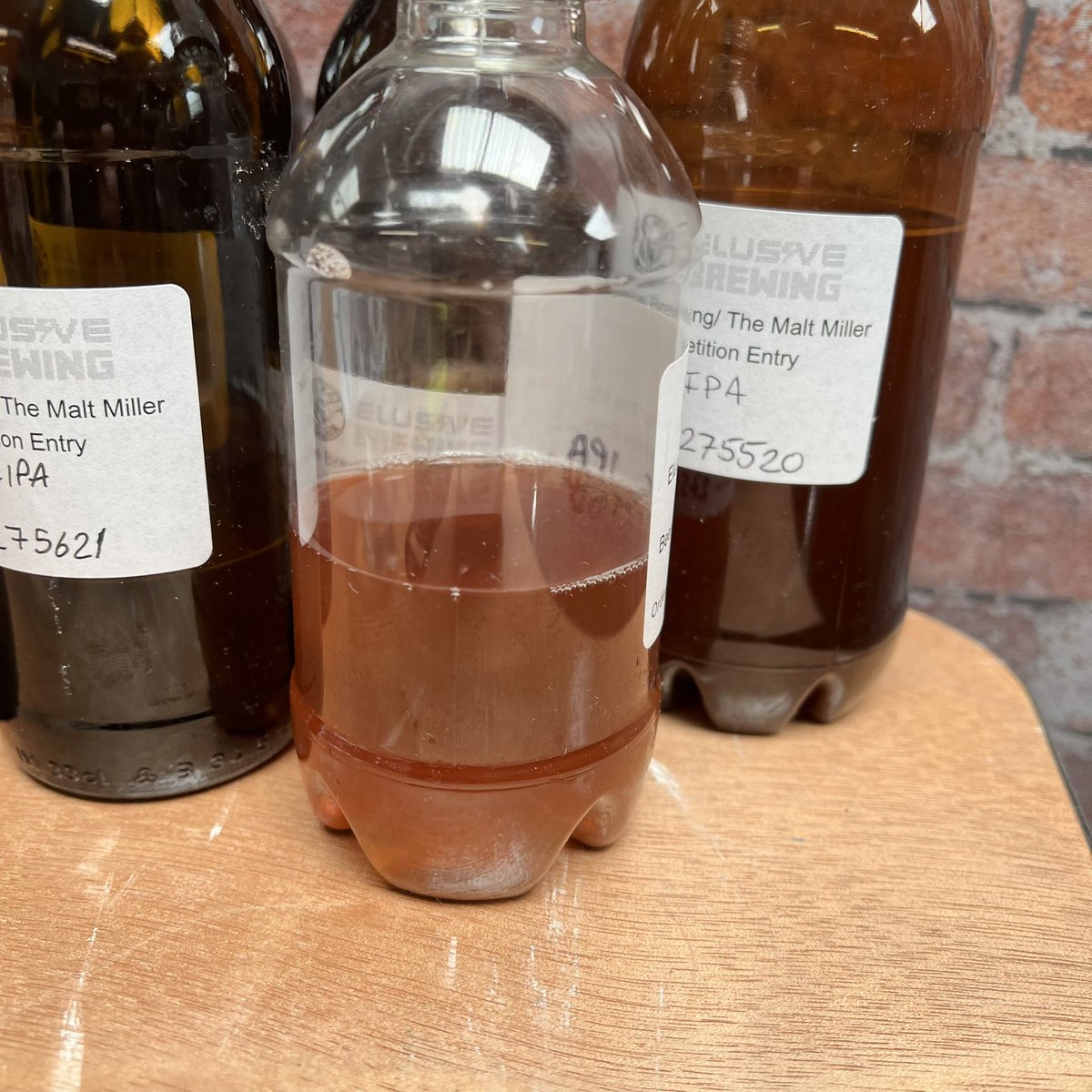MaltMillerRakey's tweet photo. Judging all over, some great beers, some that need to learn about how to avoid off flavours especially diacetyl.
Well done to Joon for winning it.
The day has given us lots of ideas for future videos to help brewers improve their beers. https://t.co/oDu0k6bACV