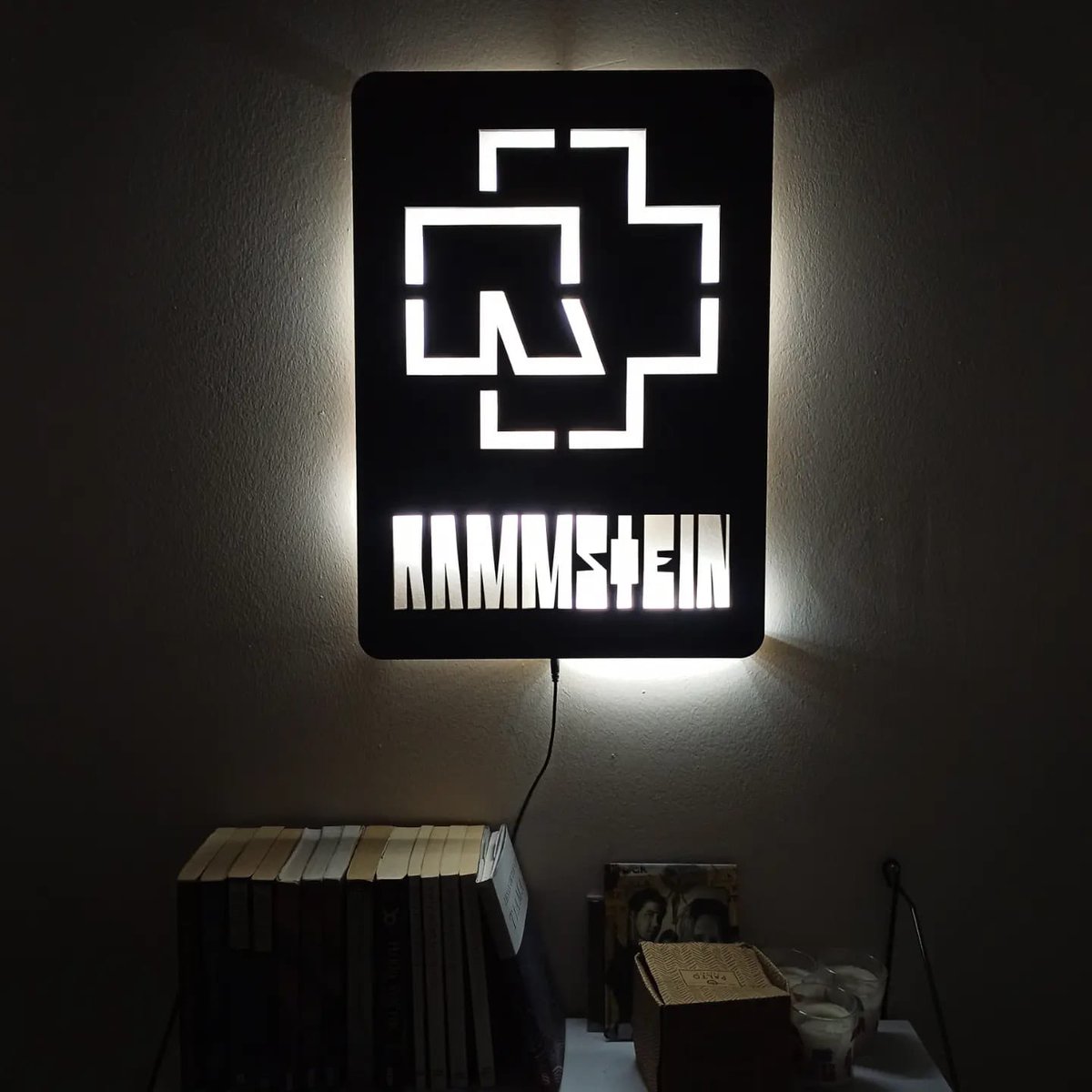 MetalTillDeathh's tweet photo. ÇEKİLİŞ 🎁

Çekilişle 3 Kişiye Led Işıklı Tablo!

Yapmanız Gerekenler:

- @ForeviStore ve @MetalTillDeathh ’i takip et!
- Gönderiyi RT’le!
- Gönderiyi Beğen!

Kazanan kişi 15 Temmuz Cuma akşamı saat 23.59’da açıklanacaktır! https://t.co/DZOHH0KQBi