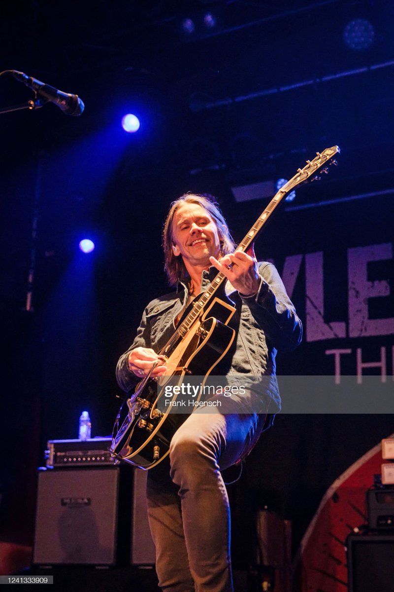 MKennedyBelgium's tweet photo. Berlin - June 15 , 2022 🇩🇪
Pics © Frank Hoensch 
#MylesKennedy  #TheIdesOfMarchEuroTour  #TimTournier #ZiaUddin #berlin #germany https://t.co/f5nRk9Bn0S