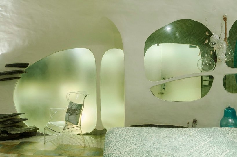 pyerissey's tweet photo. the garden room by the white room https://t.co/JLLccqrgKU