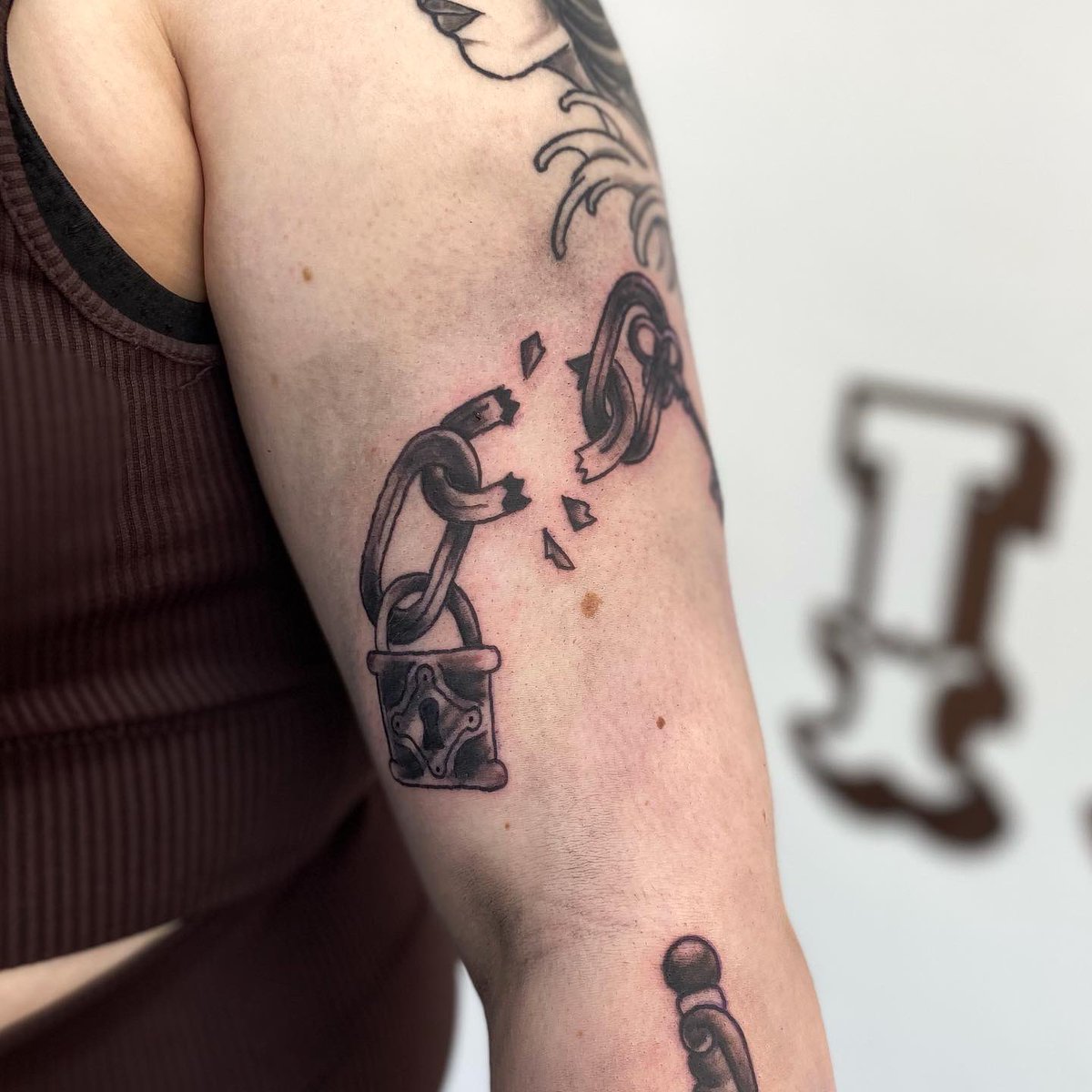 negatr0n_'s tweet photo. some of my fav recent bits follow me on insta @/negz.tattz for less shot posting and more tatt posting https://t.co/OsQtxp3QFo