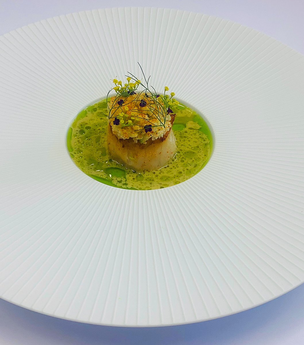 kboylechef's tweet photo. Norwegian Hand Dived Scallop, Cauliflower, Coconut and Karri Gosse! #fishcourse #newseason #tastingmenu #restaurantladyanne https://t.co/fhmhUrmBe0