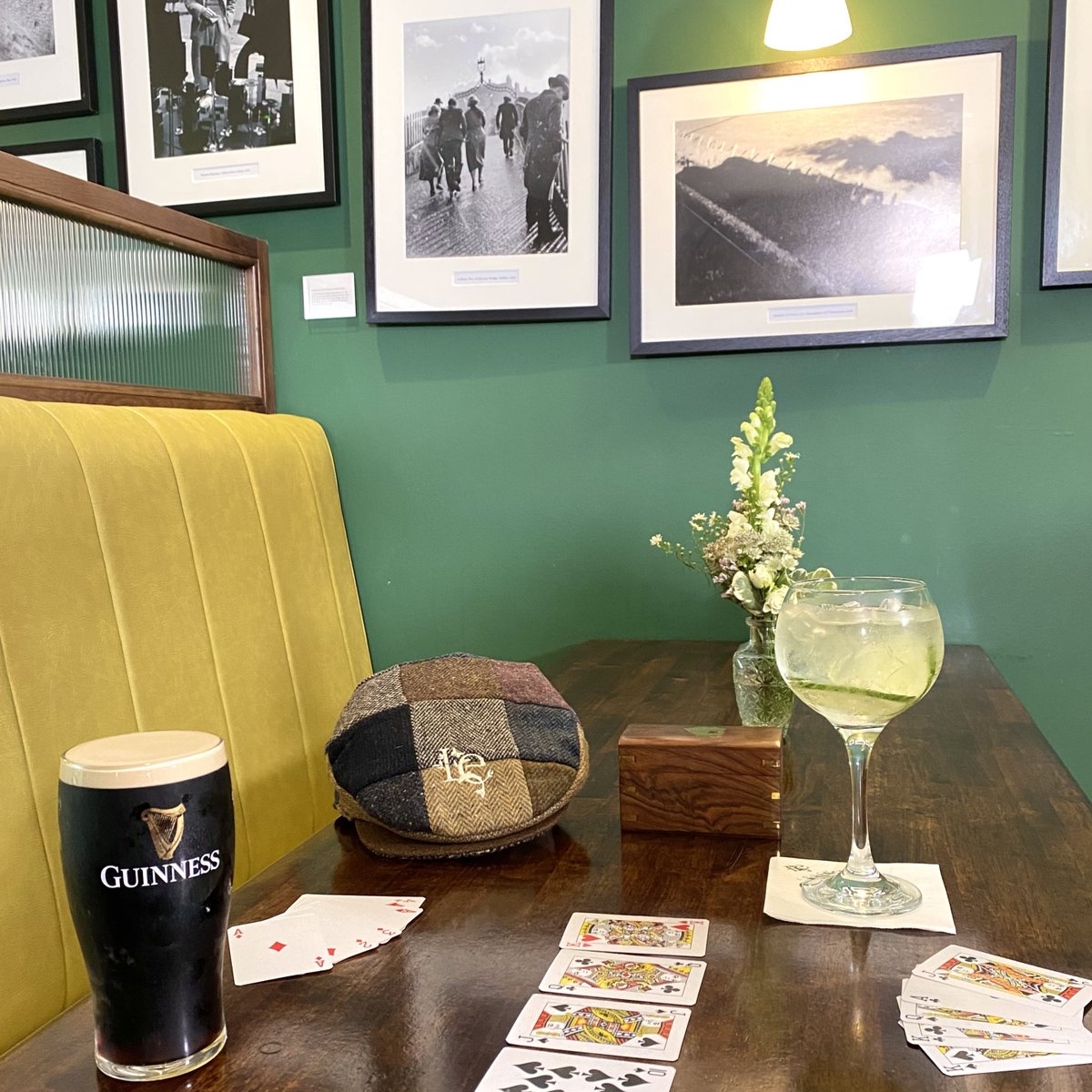 lougheskecastle's tweet photo. A cozy Friday night at the Father Browne Bar with a cold pint of Guinness and a refreshing gin & tonic, enjoyed over a game of cards 🃏🍸
#FatherBrowneBar #LoughEskeCastle #FridayNight #Donegal #Guinness #MuffGin #DiscoverDonegal https://t.co/ELWZyxEwAQ