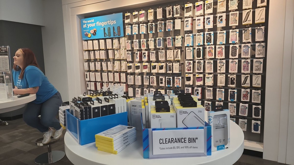 Calling all iPhone 12/ 12 Pro owners! Come see us and ask about discounted accessories! We've got screen protectors and phone cases for the low!! Come in and ask!!! 1050 Connecticut Ave NW #DubSquare