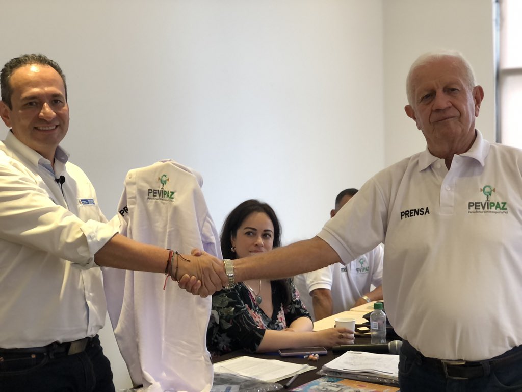 RamonRguezA's tweet photo. A través de la resolución 02962 del 7 de julio del 2022 quedó aprobado el Plan de Reparación Colectiva del grupo de periodistas conformado por 400 mil hombres y mujeres vinculados a medios de comunicación de 32 departamentos. @UnidadVictimas #PEVIPAZ #UnidosPorLasVíctimas https://t.co/imAytE5dYQ