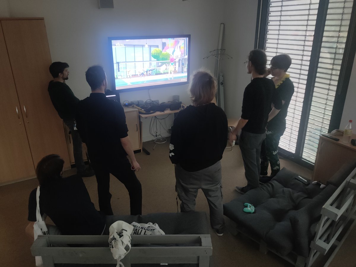 Ein paar Eindrücke vom Alpha-Summer-Meetup 🎉

Und ganz einen besonderen Dank an <a href="/amarbach/">Alexander Marbach</a> ❤️

#beta #beta2023 #gamesstudieren #hsmw #hochschulemittweida #alpha #grillen #spaß #fun #hüpfburg #games #medieninformatik #interaktiv #entertainment