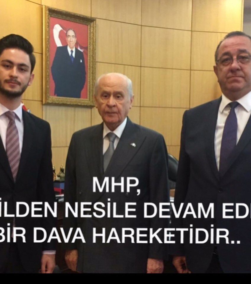 caner0632's tweet photo. Ülkücü 
devlet gibi görür 
devlet gibi duyar 
devlet gibi bakar 
devlet gibi davranır..
yani 
bir ülkücü 
bir devlet demektir…C.e
  KURBAN BAYRAMINIZ 
            MÜBAREK OLSUN …. https://t.co/VhPa51gEg4