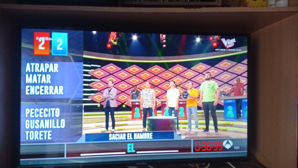 Vadebelit's tweet photo. Quins cracks que tenim al #bèlit i a l'@EsplaiStNarcis ! Participant al concurs de TV Boom!
Molt bé Adrià, Coco, Arnau i Martí!🤣👌👏👏👏 Visca les #MosquetesMortes #LaCanaqueRie #Mistos https://t.co/jMG4MAOoAN