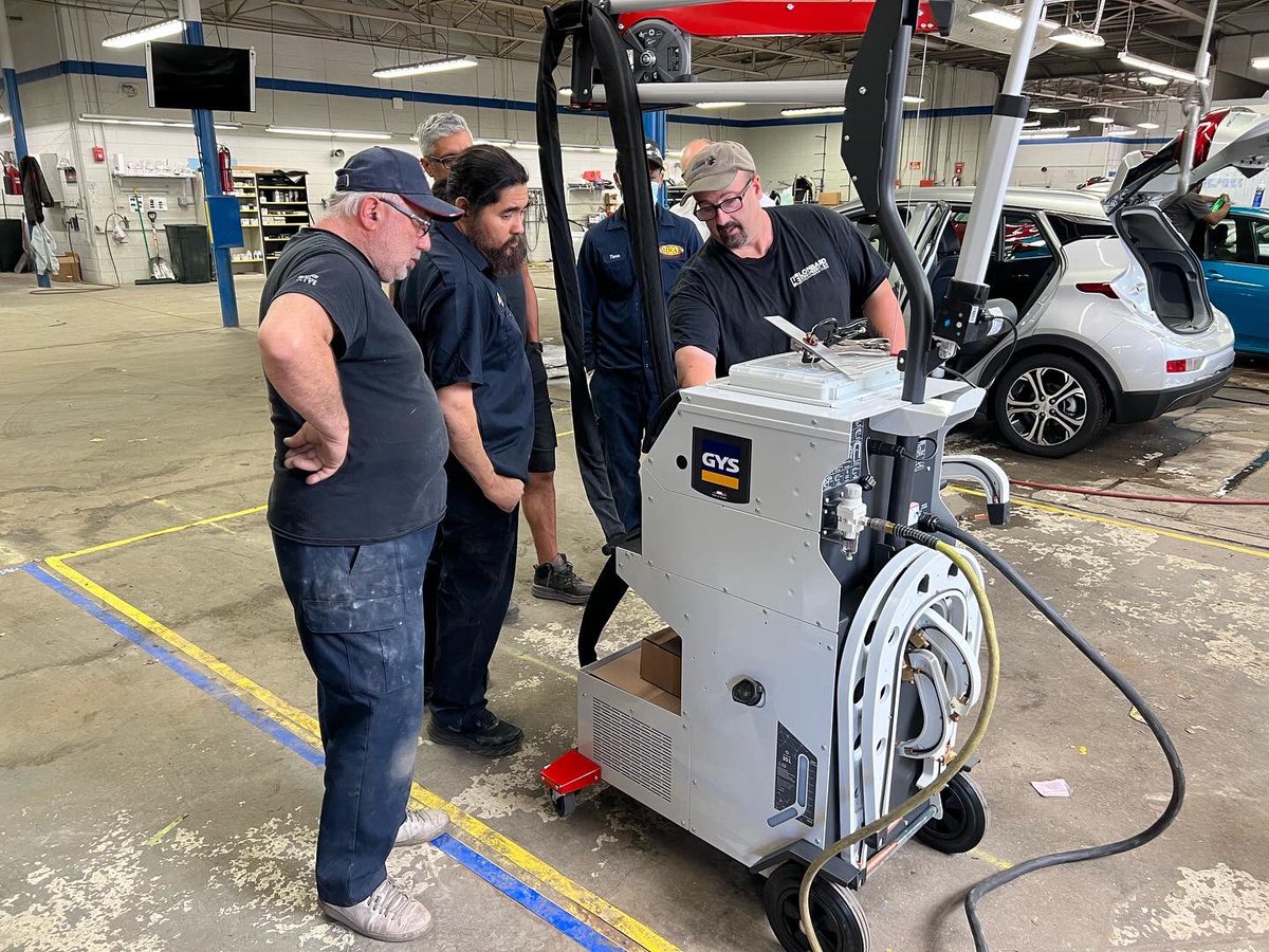 Scott Drew of Lombard Equipment training technicians at Mirak Chevrolet with their new GYS spot welder,  upgraded from their old Prospot welder. Technicians “love it” 😁

#GYSFrance #spotwelder #training #upgrade #weldernation #spotwelding #collisionequipment #autobodylife