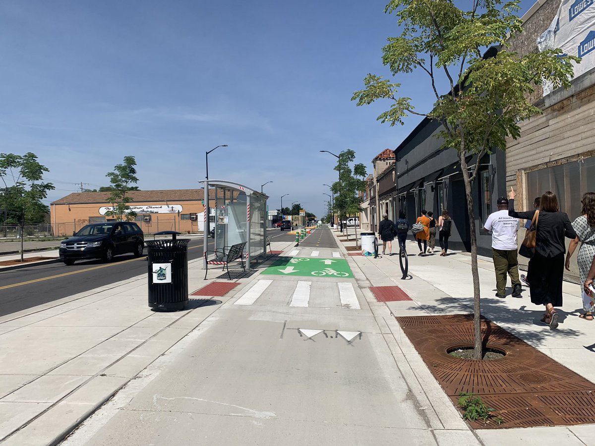 wadejohnston's tweet photo. Detroit, the Motor City, who went bankrupt in 2013, and has only been installing protected bike lanes for like 5-6 years, has WAY more miles of protected bike lanes than Cincinnati. https://t.co/m9PWplVoDT