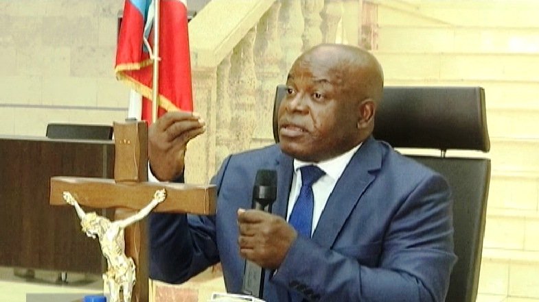 La_Vice_Press's tweet photo. ÚLTIMA HORA: David Nguema Obiang Eyang, presenta este 8 de Julio de 2022, ante el Jefe de Estado,S.E TEODORO OBIANG NGUEMA MBASOGO, su DIMISIÓN en el cargo de Presidente de la Corte Suprema de Justicia;Responsabilidad que lleva ostentando desde Agosto del 2018. 
Fuente: Oficiales https://t.co/CYKMwiz0Hg