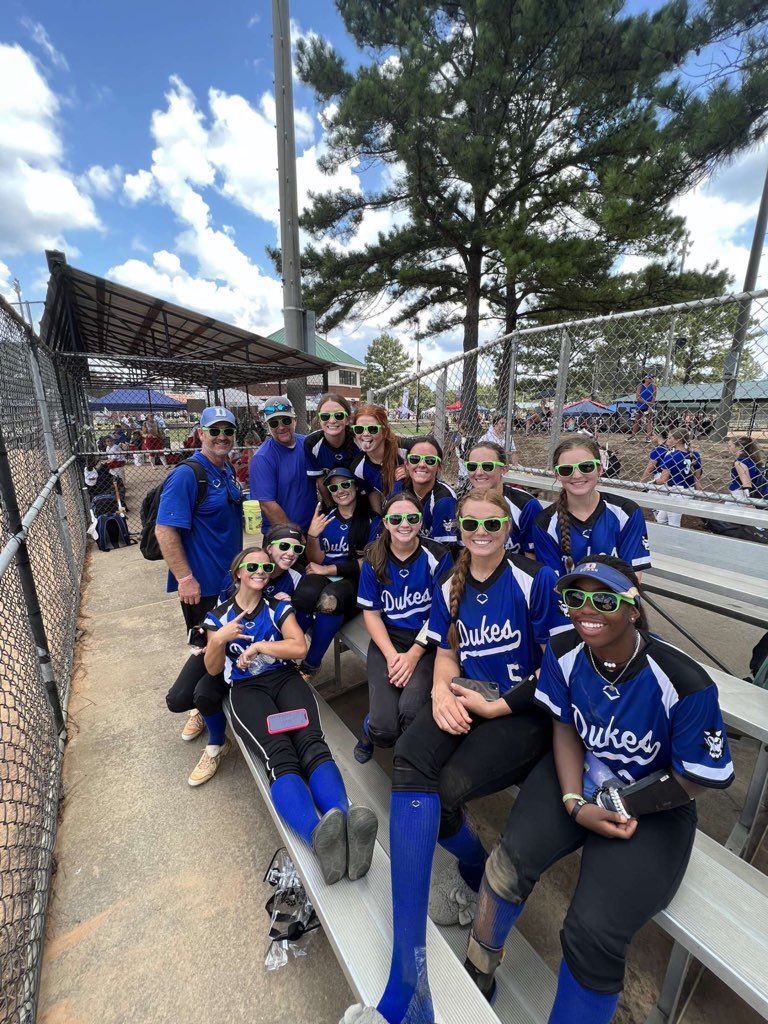 Lady Dukes Slaughter tweet media