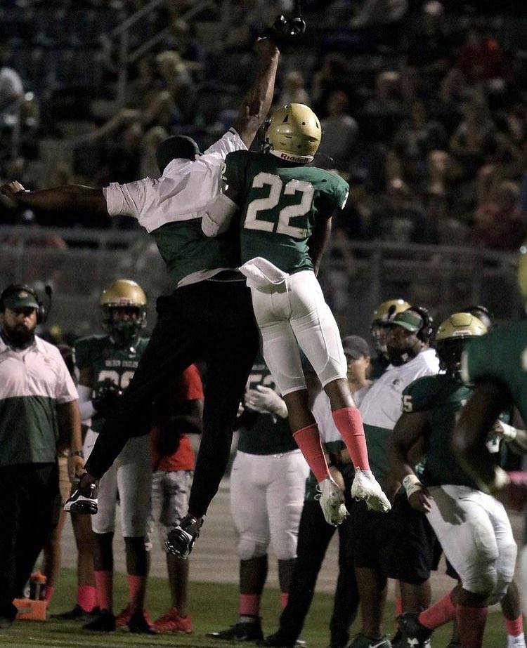 Coach__Nesmith's tweet photo. Can’t wait to bring the infamous leap when one of our #VUL Players make a big play this season. @FootballVul #NewEra #WeWorkRoundHere🐉🐉🐉 https://t.co/uGiyMeK2WK