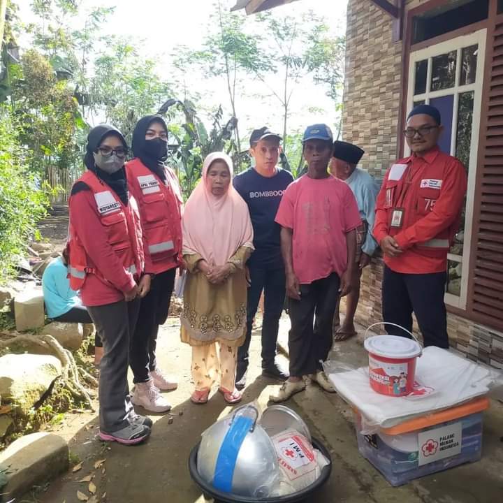 muntilanbranch's tweet photo. Kebakaran rumah tinggal menimpa keluarga madyasak desa bangsri kajoran tadi pagi. Jumat, 08.07.2022 https://t.co/iGXceZvbfG
