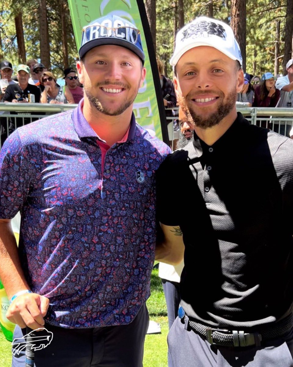 BuffaloBills's tweet photo. Legendary. 

@JoshAllenQB 🤝 @StephenCurry30 https://t.co/yl4mOPbeHE
