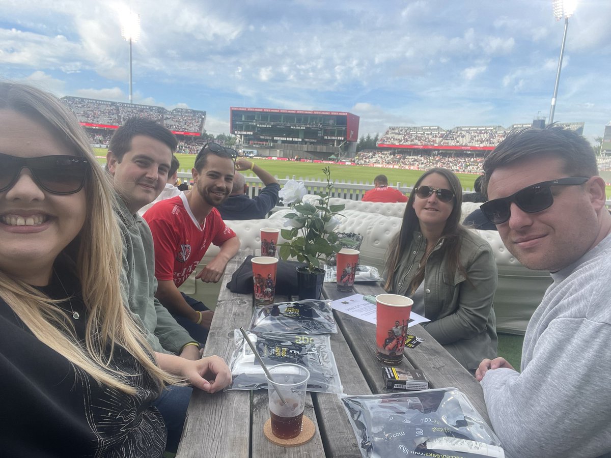 Shauna_MayX's tweet photo. VIPs today! @lancscricket @sportsbreakscom #sportsbreaksterrace #t20blast https://t.co/wrO2MJ0Jcr