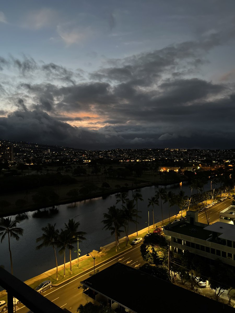 DannnyHorne's tweet photo. GM From Hawaii https://t.co/bf2hk8ezwj