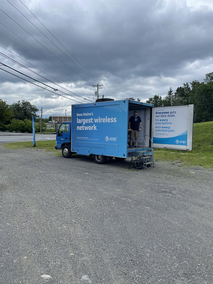 DoodyJesse's tweet photo. The Mobile Store is in Madawaska today.  Madawaska is in Northern Maine on the Canadian Border.  It’s 4 hours to the closet store. No worries the Mobile Store has the community covered! @ATT_MIKE_G @LillardDerick @emilywiper @CurtChaput09 #LightItUpNE https://t.co/ksLZm1sHes
