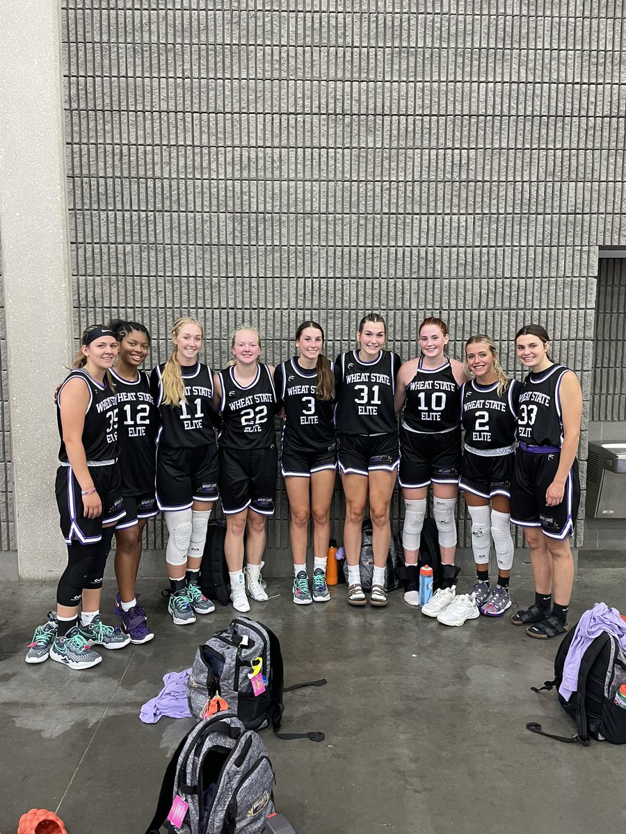 So proud of everyone for working together and playing so hard this week. 4-1 for this tournament, now onto Indianapolis! 🌾💜 @wheatstateelite @DanaCrain6