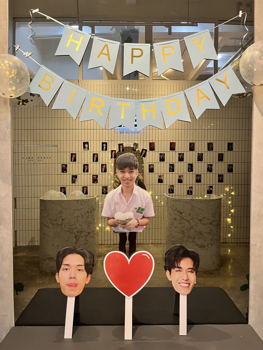 meantome__'s tweet photo. เยี่ยมจริงๆ จัดอลังการสมมงวันเกิดคนหล่อ😂👍🏻  ใครไม่ได้ไปตามงานน้องอวะมาคาเฟ่กันฮะ

#NetPartyBDCafe
#NetHBDProject2022
#Net25thPreciousYear
#netsiraphop https://t.co/fEeBD73OyE