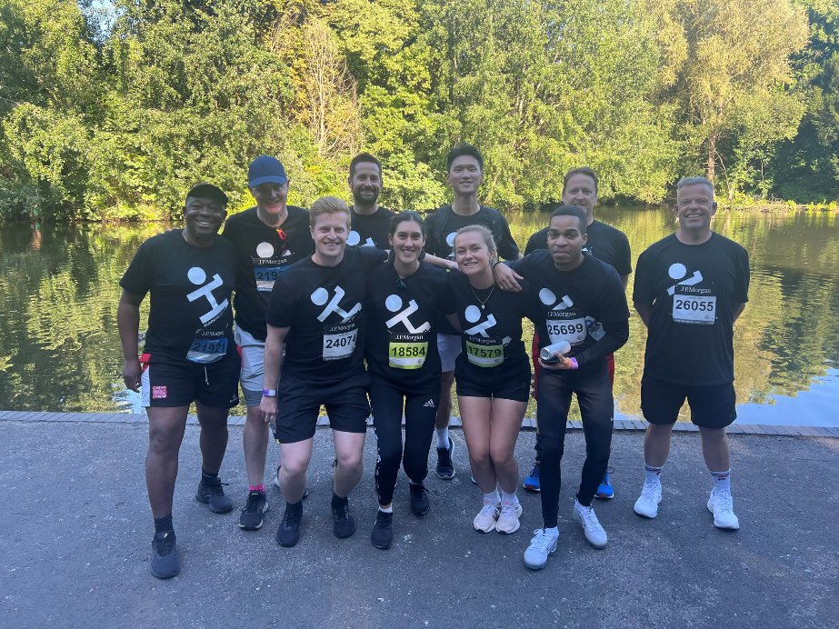 HOKLondon's tweet photo. Our team looking grand in their running club T-shirts π€© π’ BIG round of applause to the team for achieving the QUICKEST architecture company at the @jpmorgan Corporate Challenge, 5.6km race. You did us PROUD!π₯π€©π
#JPMorganCorporateChallenge #HOKLondon #HOKRunningClub #Run https://t.co/QaS8IjvWYn