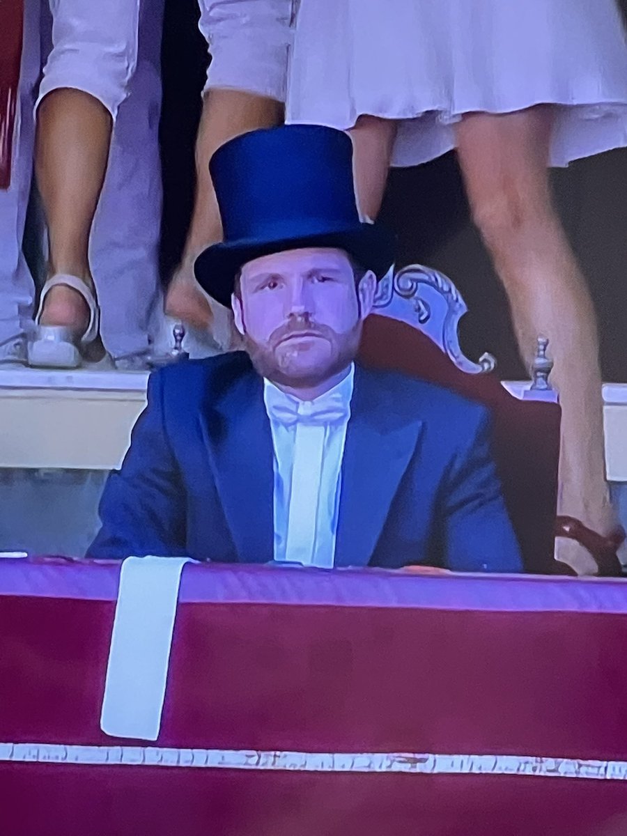 MariaBu61836339's tweet image. El tonto del día!!😡