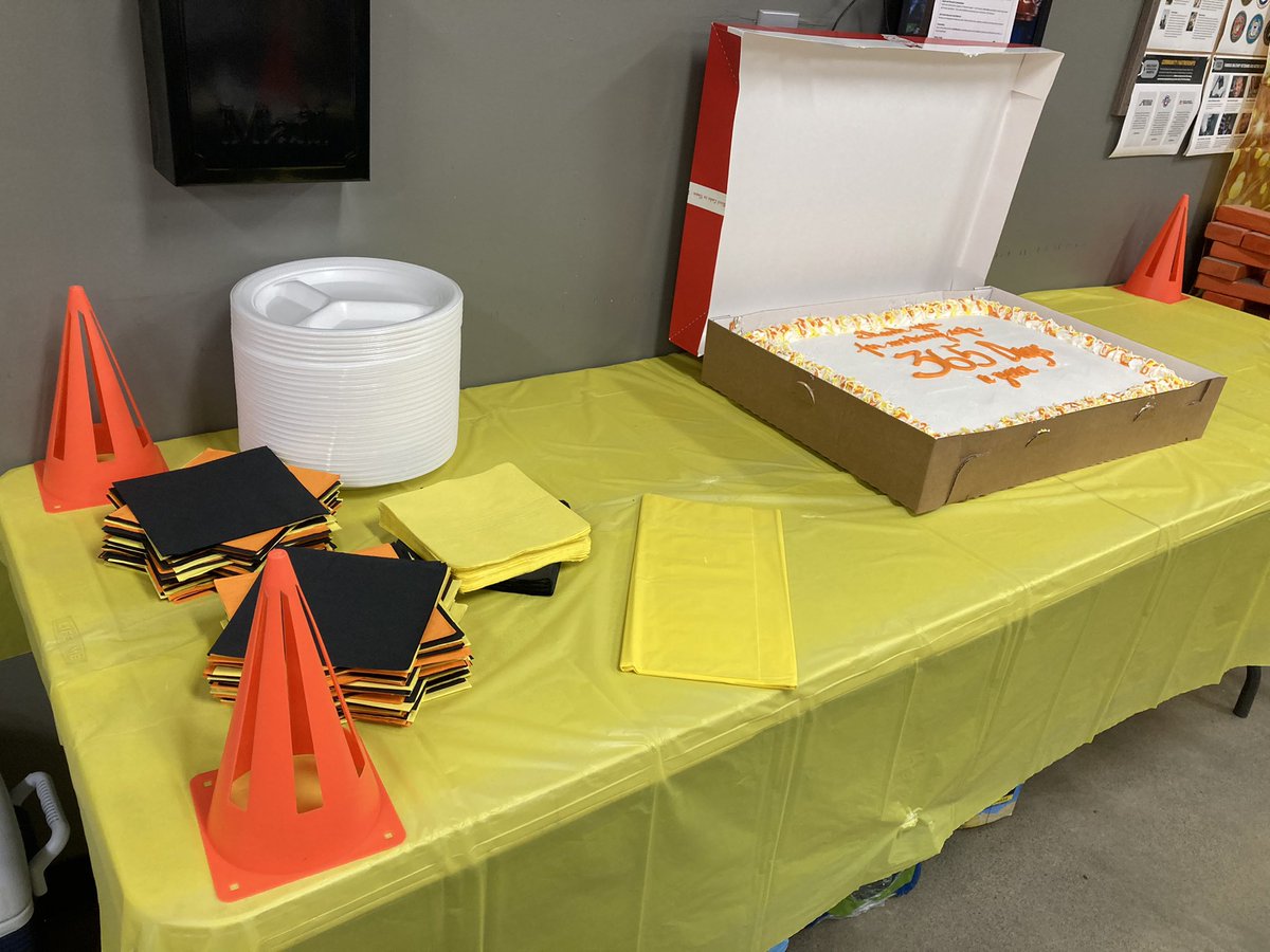 cbeckier's tweet photo. Celebrating Club 365 at 6930! @collinshd https://t.co/C8mfYoGHLJ
