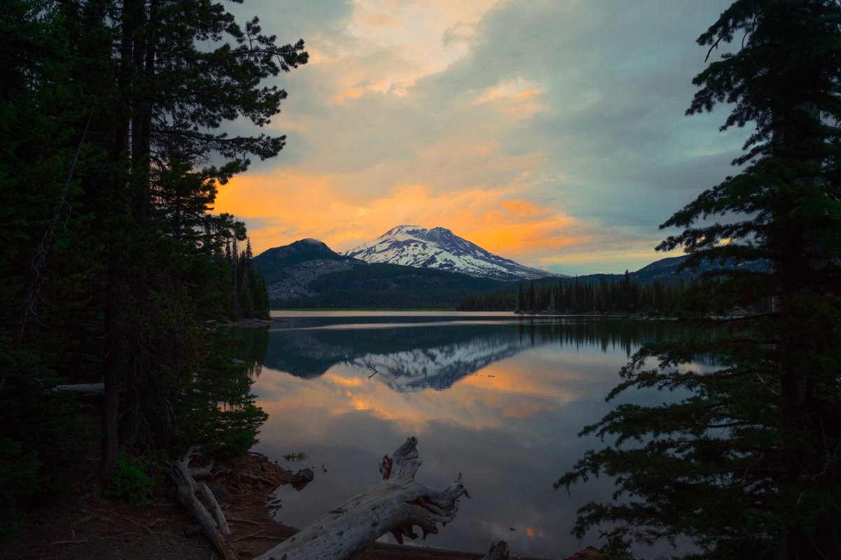 alexxhinson's tweet photo. photos i took at sparks lake https://t.co/6PzDPu4TQD