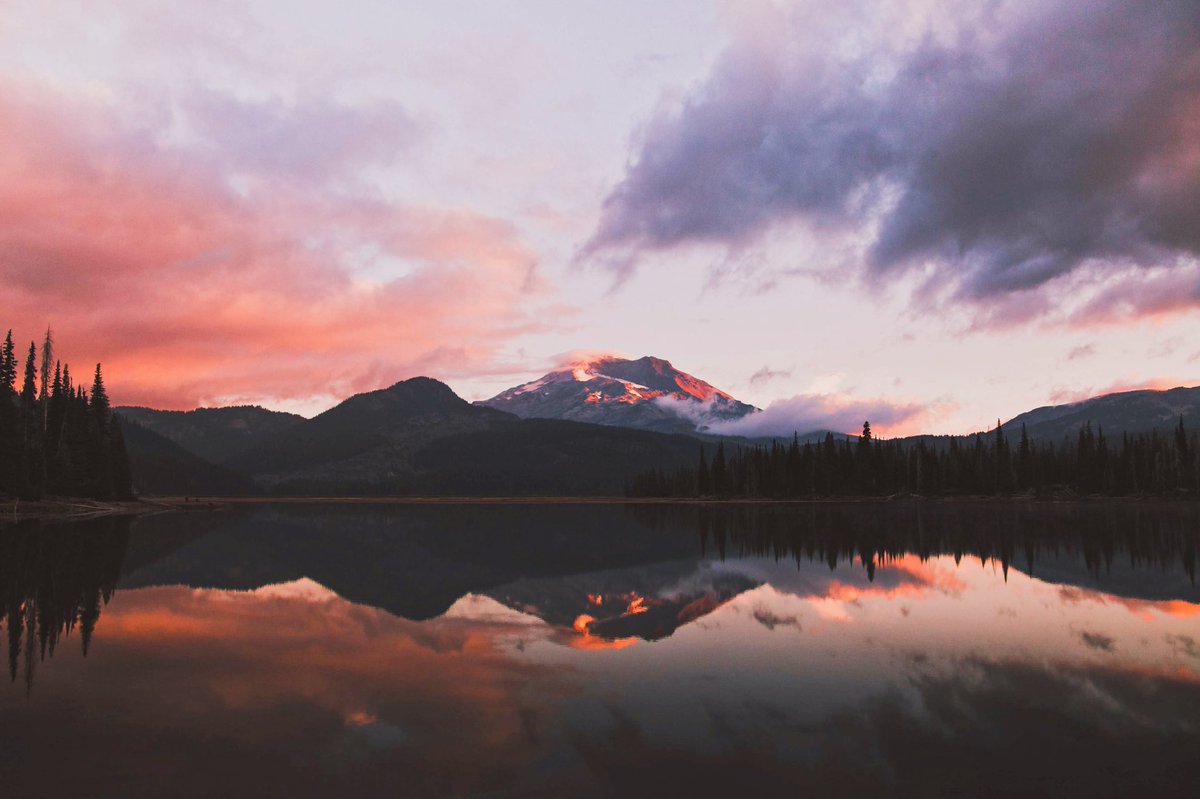 alexxhinson's tweet photo. photos i took at sparks lake https://t.co/6PzDPu4TQD