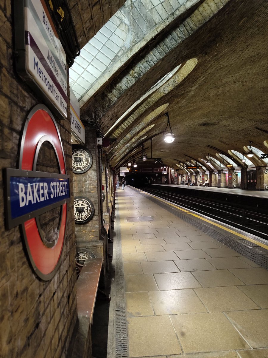 Nothing Phone 1 features 50MP Sony IMX766. With ƒ/1.88 aperture and 1/1.56” sensor size. Here are some samples 📸 #Nothing #NothingPhone1 <a href="/nothing/">Nothing</a> <a href="/getpeid/">Carl Pei</a>