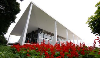 STF_intl's tweet photo. STF forbids increased spending on institutional advertising this year
https://t.co/Zrt1ipmbR3 https://t.co/YJOfOTtIim